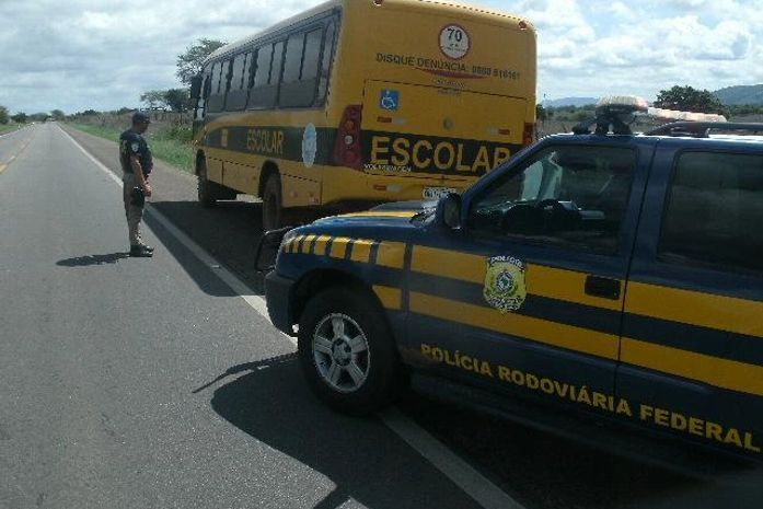 Ônibus escolar levava fíéis para uma festa religiosa