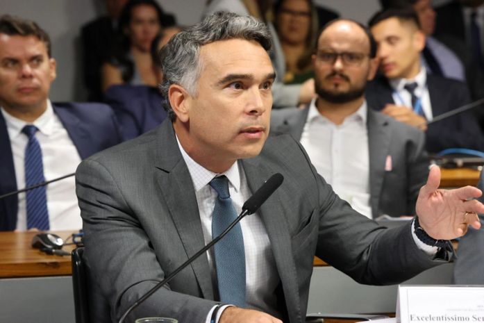Deputado Rafael Brito apresenta PL que veta incentivos fiscais a empresas que causem danos ao meio ambiente