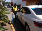 SMTT  autua taxistas por má conservação de veículos