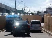 Colisão entre caminhão e carro de passeio é registrada na Ladeira Geraldo Melo