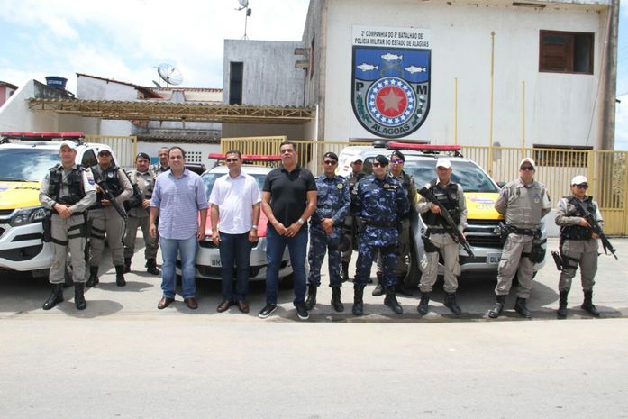 Prefeito Renato Filho visita Batalhão da PM e agradece reforço