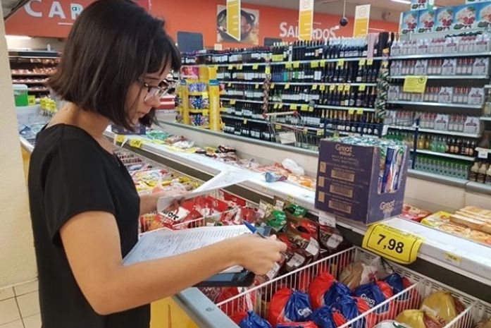 Procon Alagoas compara preços de produtos para ceia natalina