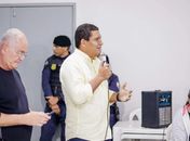 Prefeito Júlio se reúne com ambulantes que participarão do FIPI