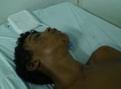 HGE procura familiares de jovem espancado
