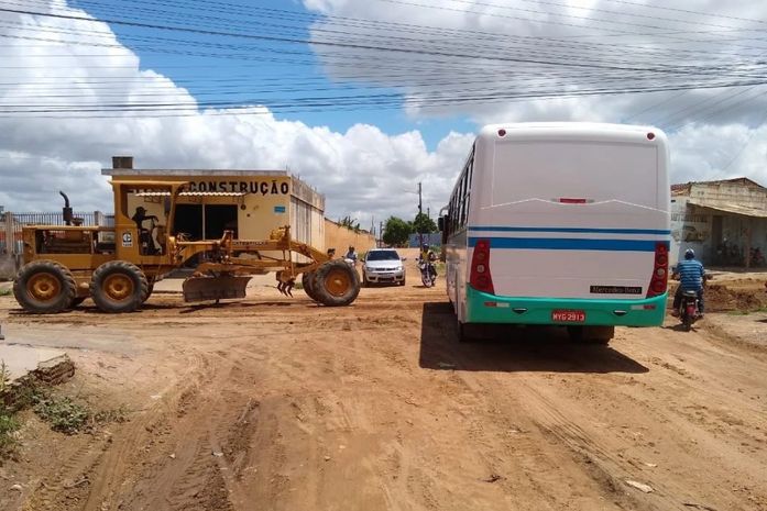 Prefeitura começa a melhorar situação das ruas nos bairros de Arapiraca