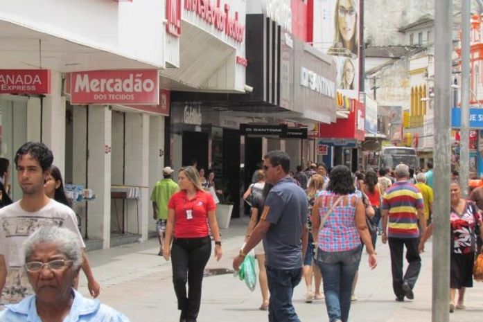 Com endividamento estagnado, mais da metade dos maceioenses estão com contas atrasadas