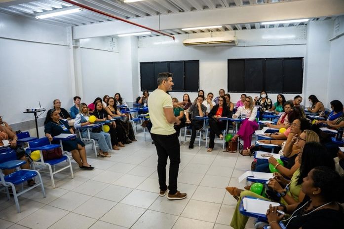 Semed, Fundepes e Ufal promovem curso de gestão escolar para professores efetivos