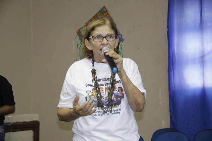 Prefeita Eliza Alves empossa novos conselheiros de escolares em Rio Largo