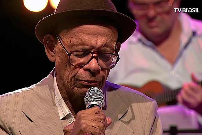 Sambista Elton Medeiros morre aos 89 anos no Rio
