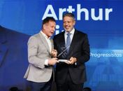 Arthur Lira é agraciado com a 1ª edição do Prêmio Valoriza Parlamento e figura entre os deputados mais influentes do Brasil em 2025