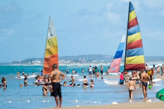 Turistas lotam Alagoas
