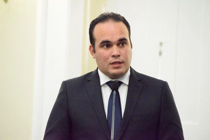 Mais de 400 pessoas se inscrevem em processo seletivo para vaga no gabinete do deputado Davi Maia