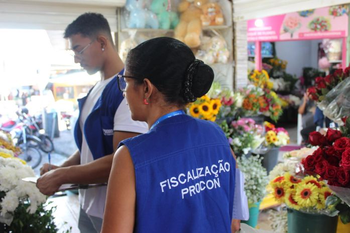 Dia dos Namorados: Procon-AL aponta variações em flores, perfumes, roupas e maquiagens em estabelecimentos de Maceió