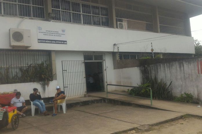 Tortura: pai usa corda para enforcar filho de apenas três anos na parte baixa de Maceió