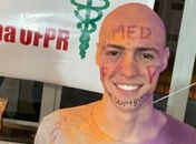 Jovem raspa cabeça ao 'passar' na UFPR, mas lista de aprovados estava errada