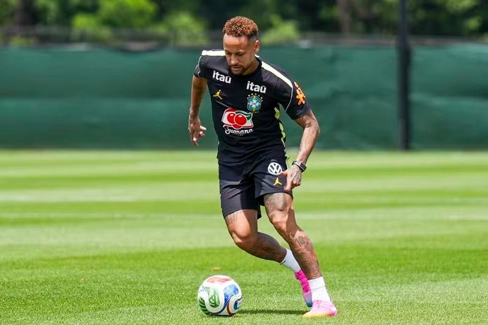 Ancelotti diz que espera volta de Neymar para Brasil x Escócia