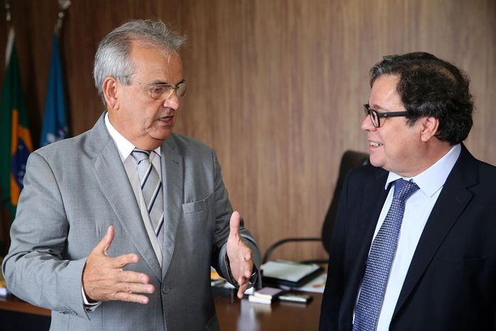 Conselheiro Otávio Lessa e presidente Tutmés Airan de Albuquerque: reunião sobre virtualização processual