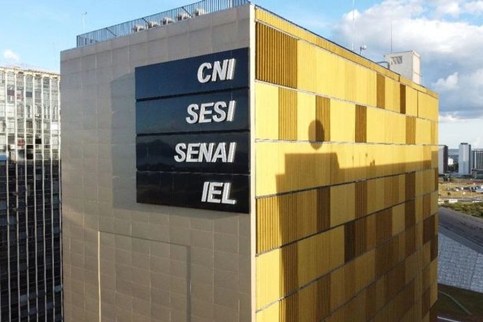 Fim da jornada 6x1 opõe trabalhadores e empresários