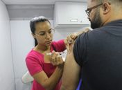 Expresso Saúde realiza vacinação contra a Covid-19 e Influenza em Penedo