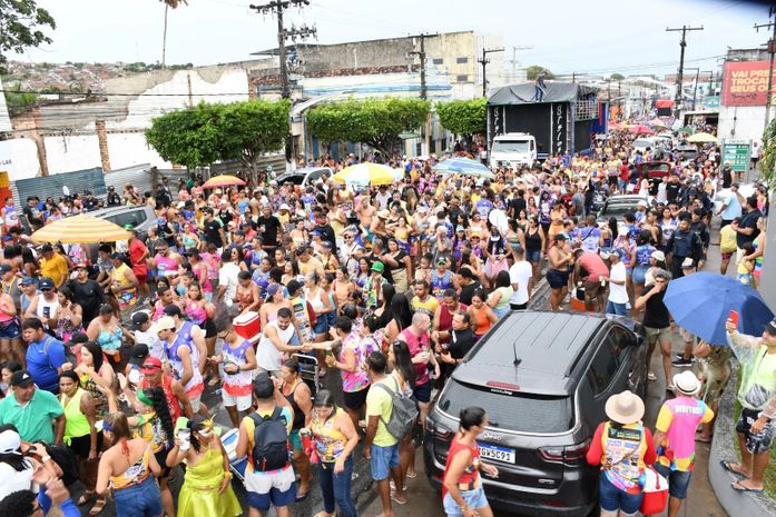 Bloco Peru da Madrugada arrasta multidão e reforça tradição carnavalesca em São Miguel dos Campos