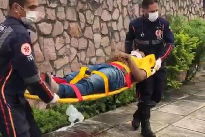 Vídeo: Homem é baleado ao tentar assaltar policial militar no Corredor Vera Arruda, em Maceió