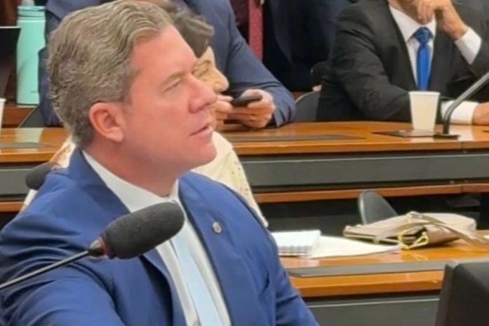 Marx garante aprovação na CCJ da Câmara de projeto de sua autoria que acaba com falta de professores em sala de aula