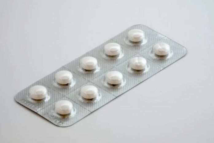 Dipirona faz mal à saúde? Entenda por que remédio é proibido nos EUA