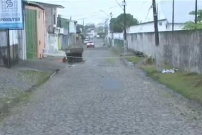 Mulher é executada a tiros por grupo armado que chegou de barco na Levada