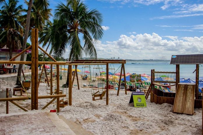 Prefeito entrega parque sustentável e praça revitalizada nesta terça