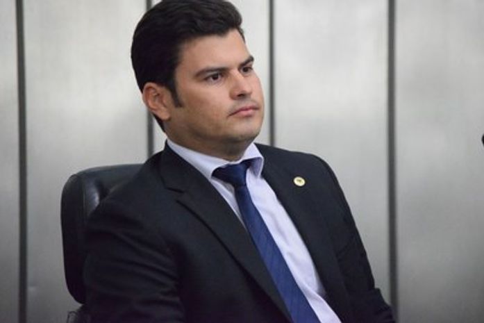 Jairzinho Lira diz que está sendo 'atacado' pela prefeita de Lagoa da Canoa