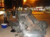 Carro capota após colidir em veículo no município de Arapiraca