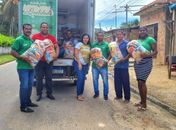Barra de Santo Antônio: Programa Alimentando Famílias da Prefeitura Municipal Transforma Vila dos pescadores com Entrega de Cestas Básicas