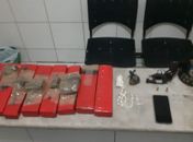 Suspeito de tráfico é flagrado com quase 8kg de maconha guardados em residência 