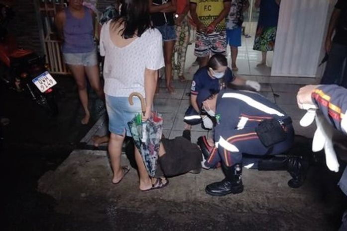 Motociclista fica ferida em colisão com carro em Arapiraca