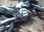 Acidente entre carro e moto deixa adolescente ferido