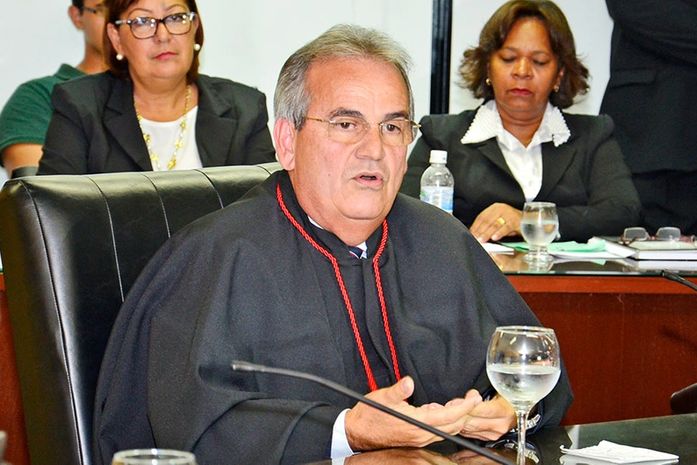 Presidente do TCE, Otavio Lessa