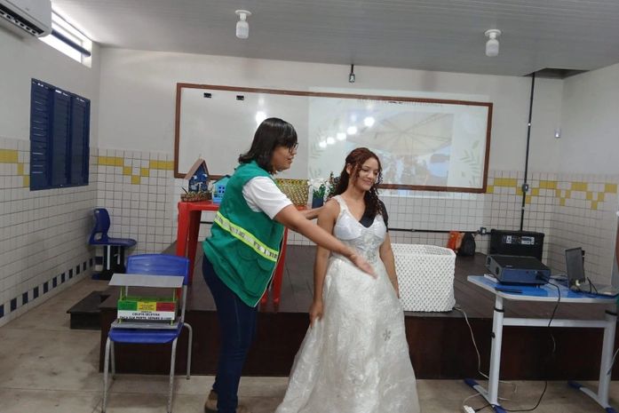 Alurb apoia projeto de estudantes com aula sobre reciclagem de materiais