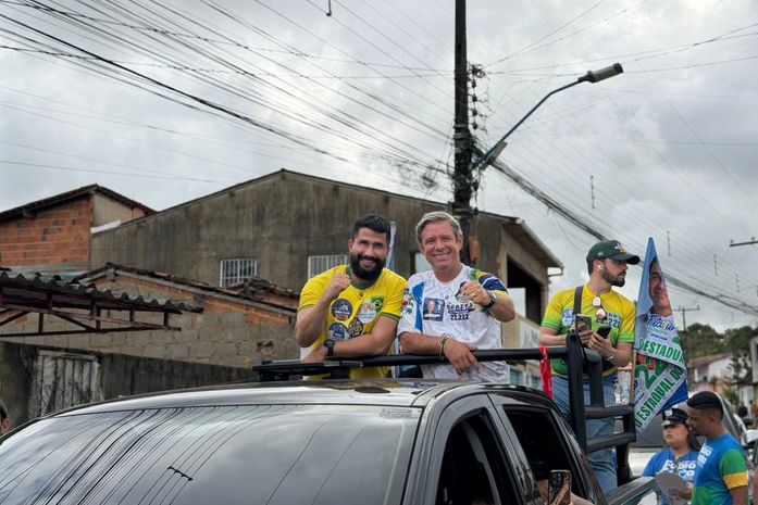 Cabo Bebeto e Fábio Costa movimentam Coqueiro Seco e reúnem patriotas em caravana
