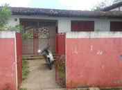 Assaltantes invadem escola, quebram alarme e furtam objetos