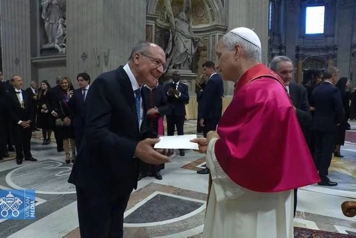 Em viagem ao Vaticano, Alckmin convida Leão XIV para a COP30 no Brasil