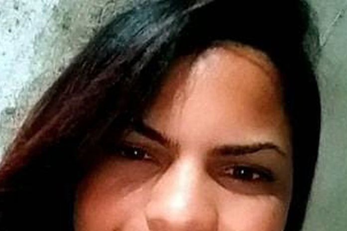 Mulher é assassinada com vários tiros no centro de Igaci