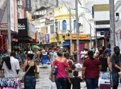 Retomada de consumo em AL cresce com o avanço da vacinação e flexibilização, aponta Fecomércio 