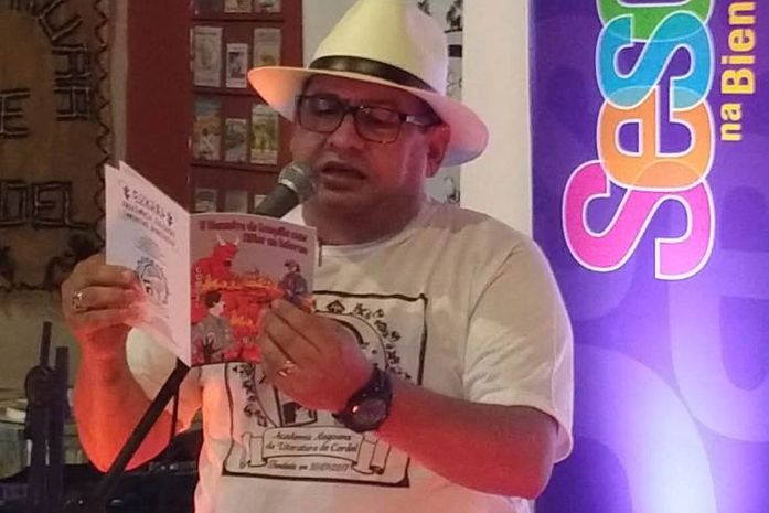 Alfonso Dacal chegou a ser vereador entre 1997 a 2000; hoje leva uma vida de empresário e escritor