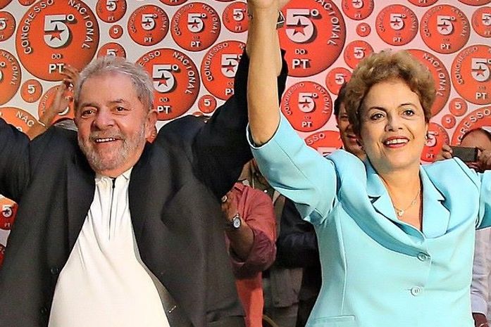 Lula e Dilma, ontem, em Salvador