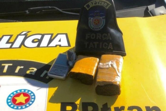 PM apreende drogas e recupera celulares roubados em municípios alagoanos