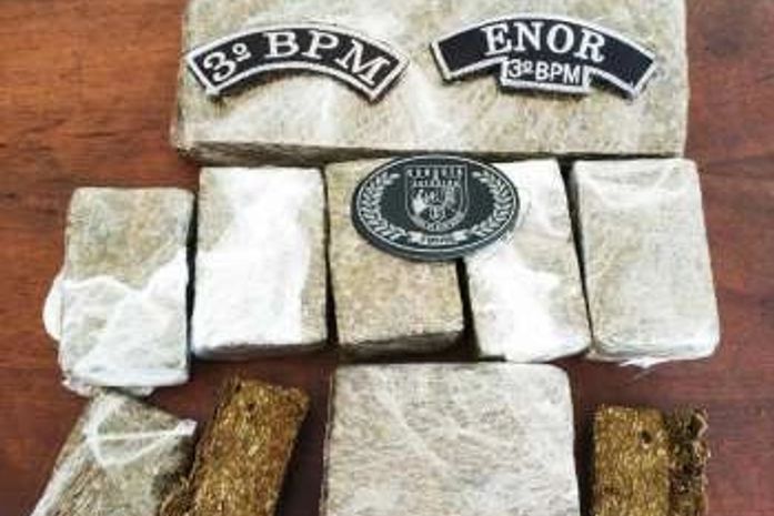 Mulher foi autuada por tráfico de drogas