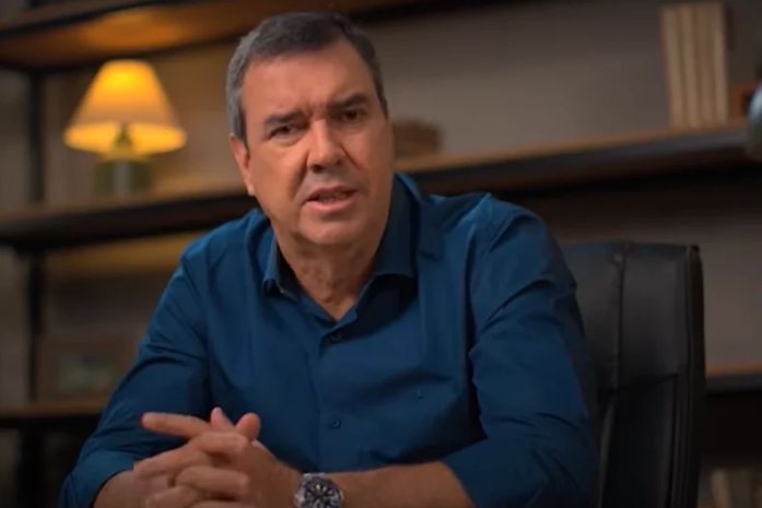 Eduardo Riedel é reeleito governador do Mato Grosso do Sul