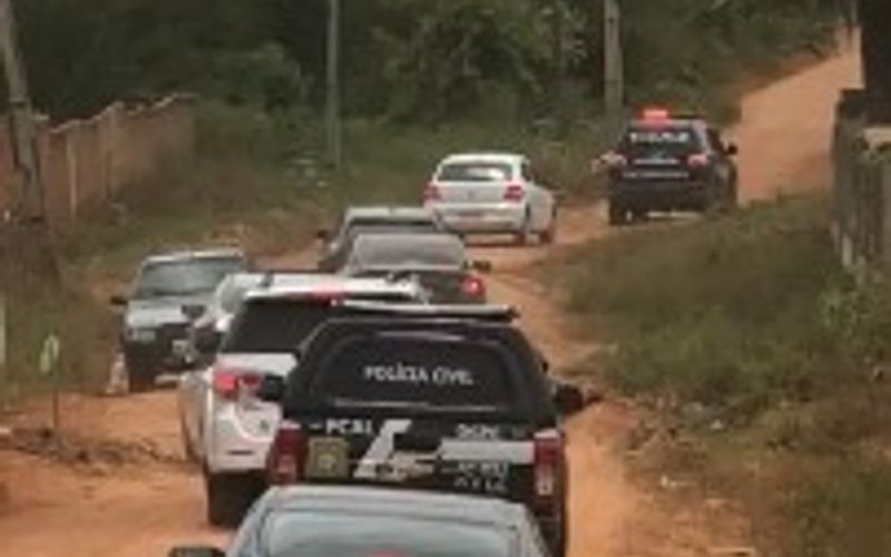 Polícia realiza operação e apreende veículos de luxo que seriam sorteados via internet, em Arapiraca