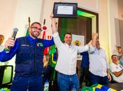 Leonardo Dias entrega Título de Cidadão Honorário de Maceió a Flávio e relembra Bolsonaro 
