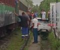 Trem atinge carro em passagem de nível em Bebedouro; ninguém fica ferido